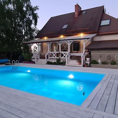 Cottage On The Hill Kielno Екстериор снимка