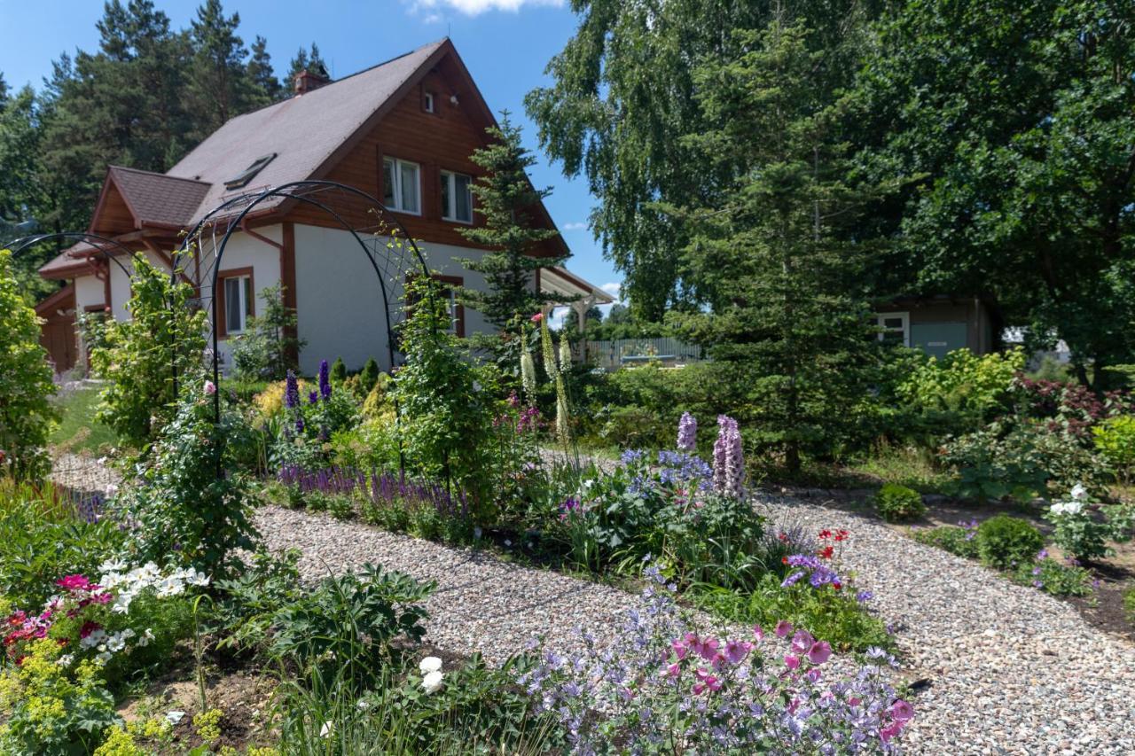 Cottage On The Hill Kielno Екстериор снимка